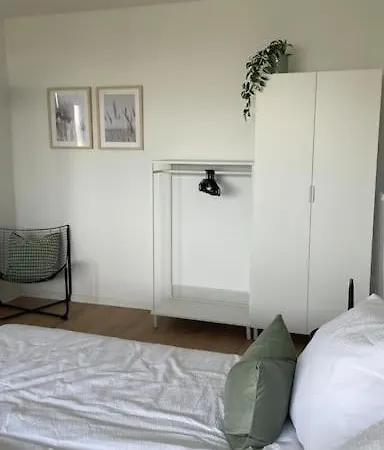 Rheinblick - Wohnung Direkt Bei Duesseldorf Mit Toller Aussicht Neuss Exterior photo