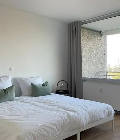 Rheinblick - Wohnung Direkt Bei Duesseldorf Mit Toller Aussicht Neuss Exterior photo