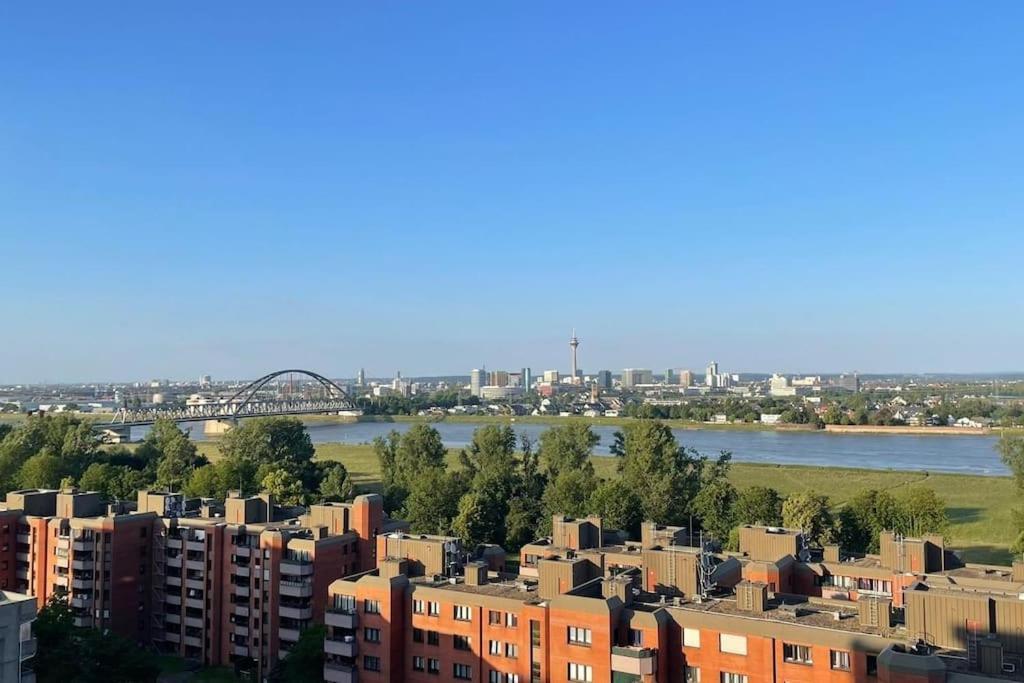 Rheinblick - Direkt Bei Duesseldorf Mit Toller Aussicht Neuss